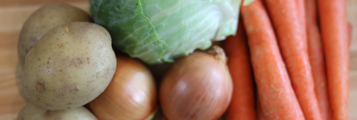 HOW TO MAKE CORNED BEEF AND CABBAGE thumbnail