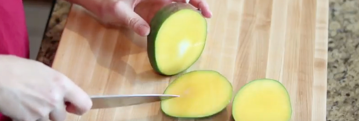 HOW TO CUT A MANGO thumbnail