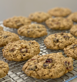 Gluten Free Cranberry Oatmeal Cookies thumbnail