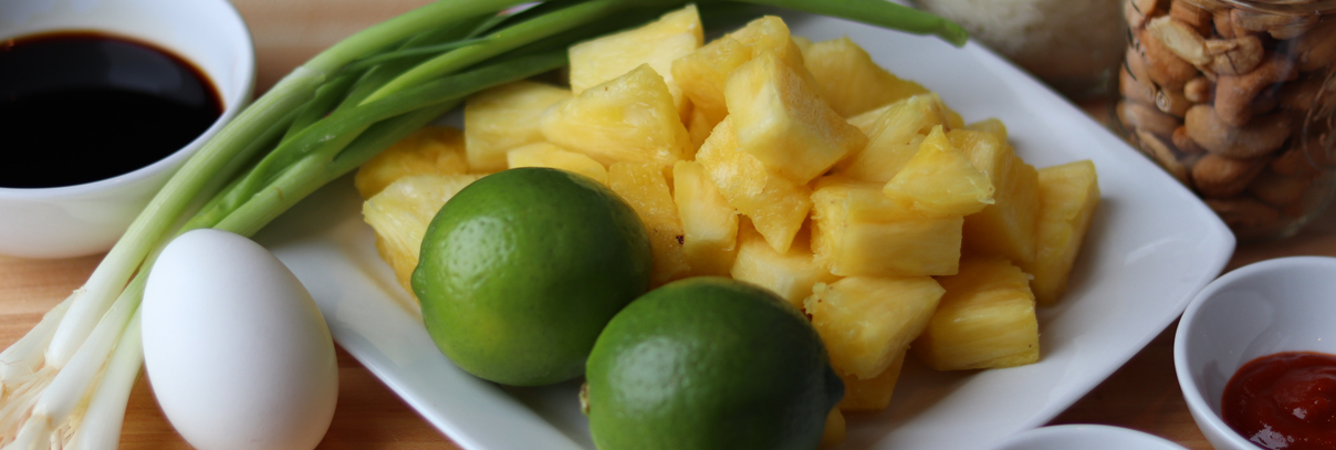 HOW TO MAKE PINEAPPLE FRIED RICE thumbnail